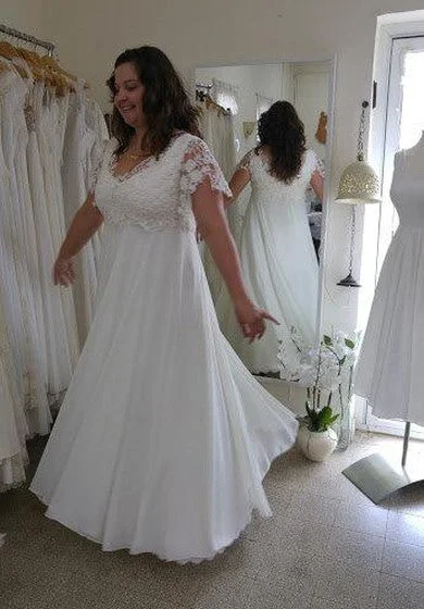 V-Neck Short Sleeve Lace Chiffon Plus Size Wedding Dress